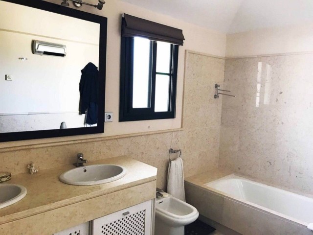 3 Schlafzimmer Apartment in Benahavís