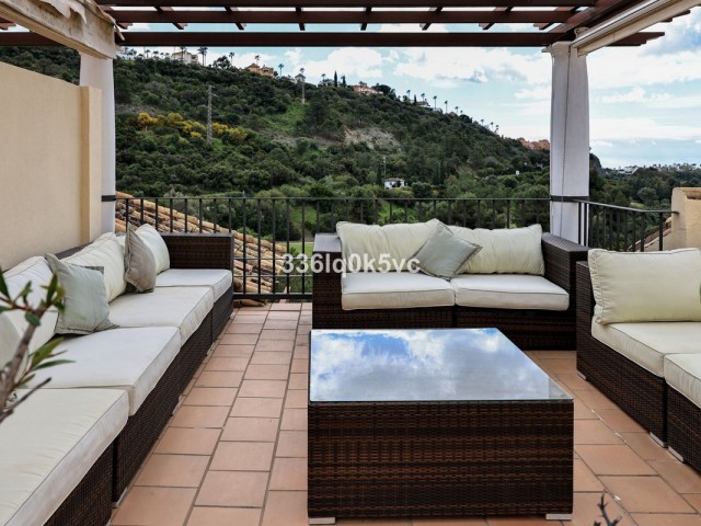 5 Bedrooms Apartment in Benahavís