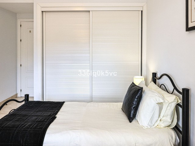 5 Bedrooms Apartment in Benahavís