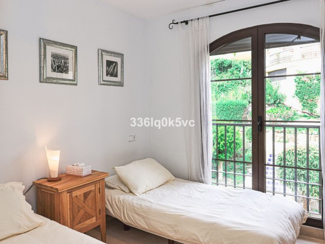 5 Bedrooms Apartment in Benahavís