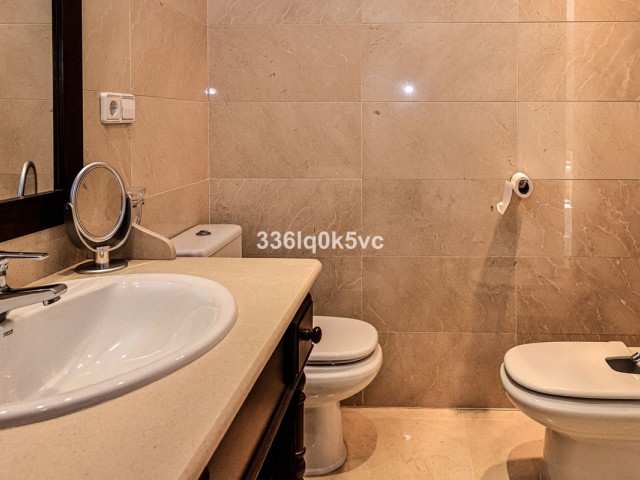 5 Bedrooms Apartment in Benahavís