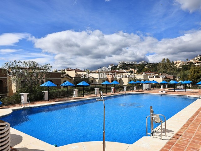 5 Bedrooms Apartment in Benahavís