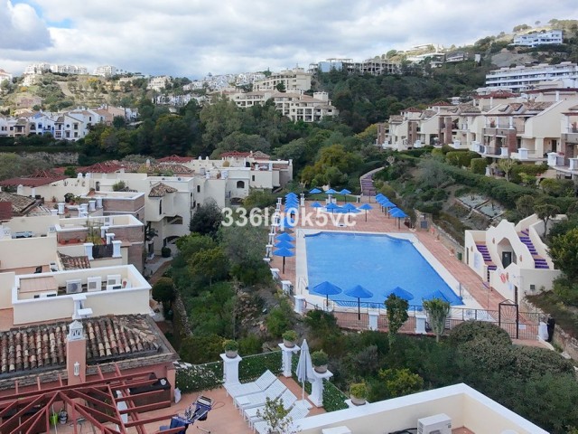 5 Bedrooms Apartment in Benahavís