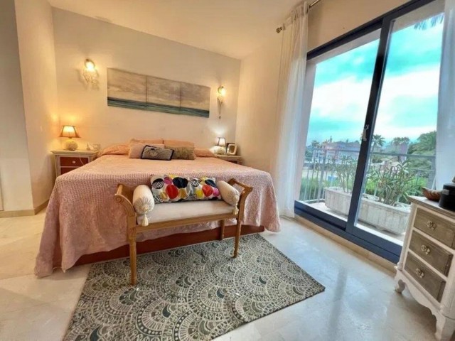 5 Schlafzimmer Reihenhaus in Nueva Andalucía