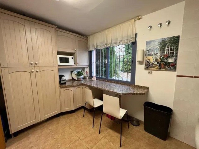 5 Slaapkamer Rijtjeshuis in Nueva Andalucía