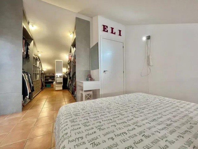 5 Slaapkamer Rijtjeshuis in Nueva Andalucía