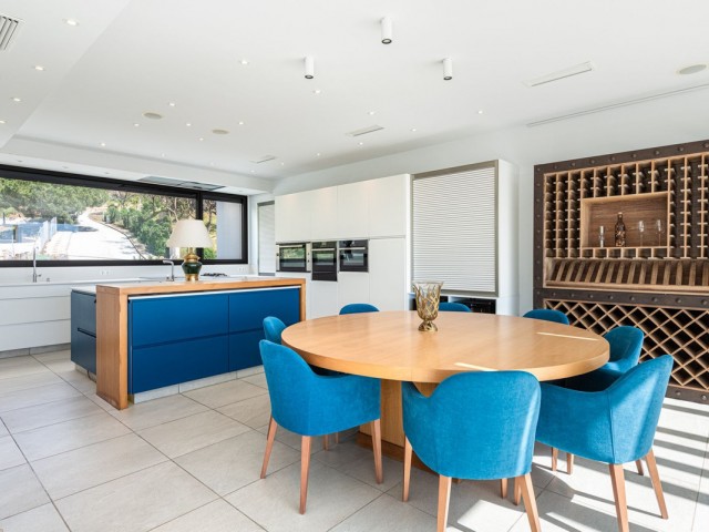 4 Makuuhuoneen Huvila Mijas