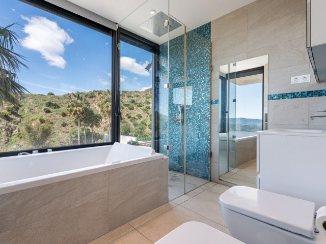 4 Makuuhuoneen Huvila Mijas