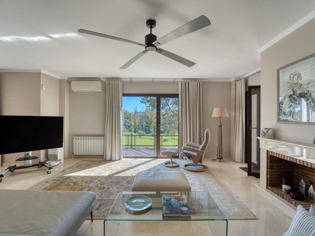 5 Soveroms Villa i Guadalmina Alta