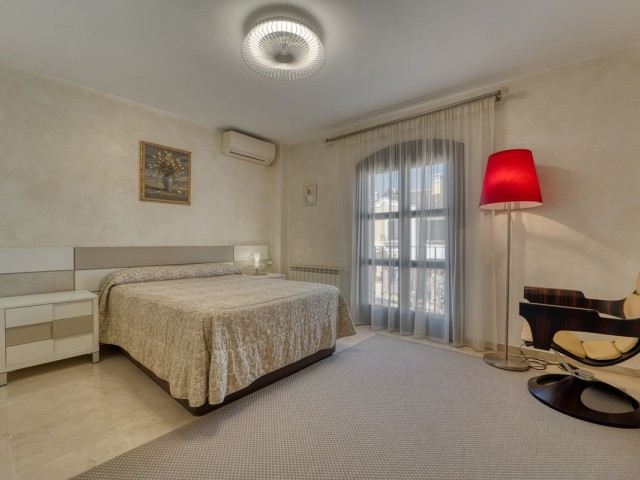 5 Soveroms Villa i Guadalmina Alta