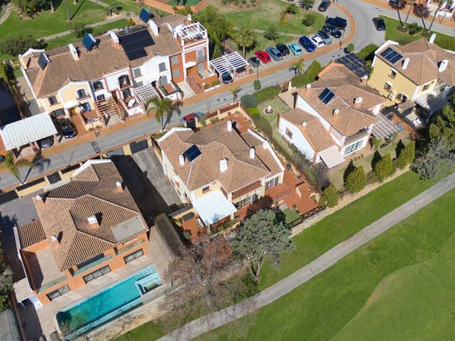 5 Soveroms Villa i Guadalmina Alta