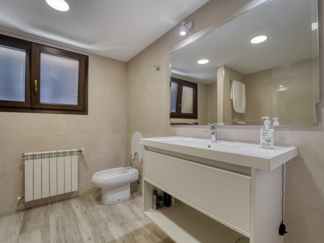 5 Soveroms Villa i Guadalmina Alta