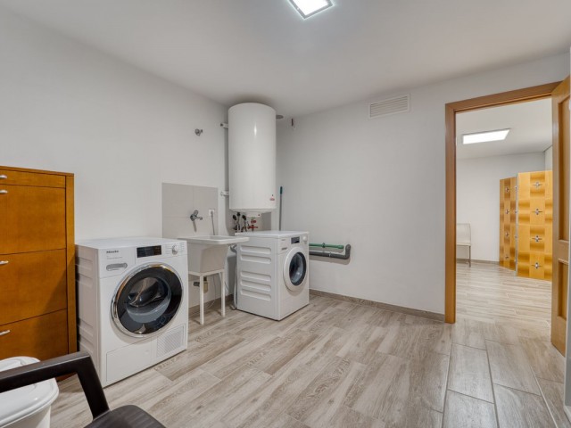 5 Soveroms Villa i Guadalmina Alta