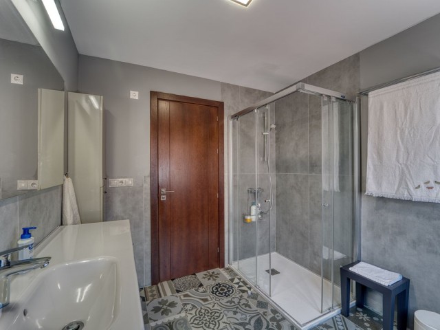 5 Bedrooms Villa in Guadalmina Alta