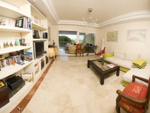 2 Schlafzimmer Apartment in Nueva Andalucía