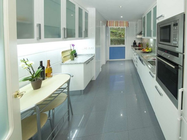 2 Schlafzimmer Apartment in Nueva Andalucía