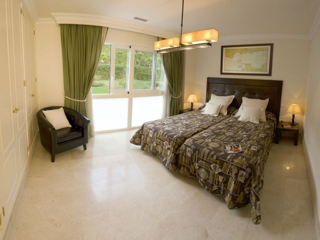 2 Schlafzimmer Apartment in Nueva Andalucía