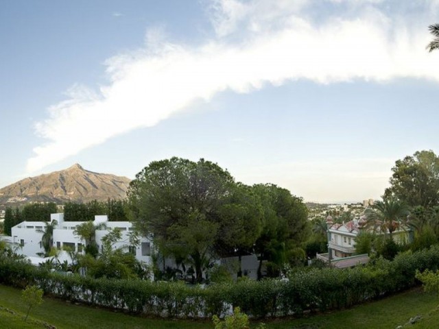 2 Schlafzimmer Apartment in Nueva Andalucía