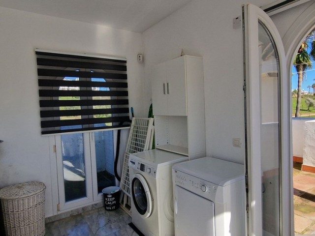 Maison mitoyenne avec 3 Chambres  à La Duquesa