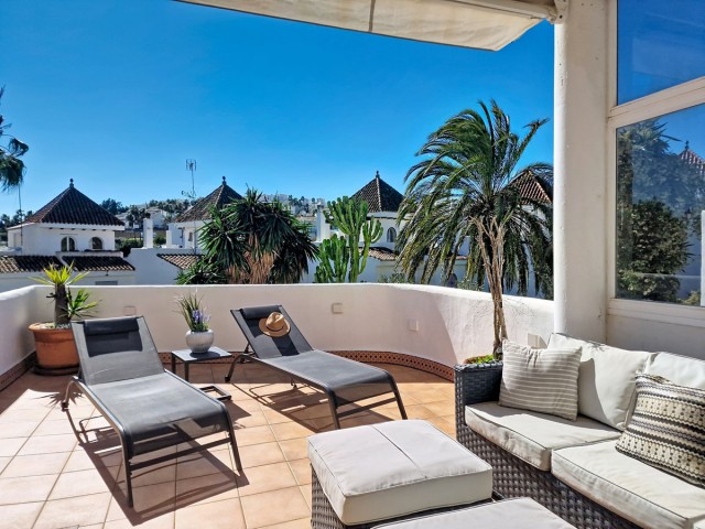 Maison mitoyenne avec 3 Chambres  à La Duquesa