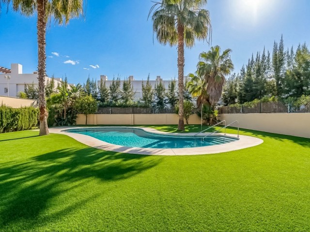 4 Slaapkamer Rijtjeshuis in Calahonda