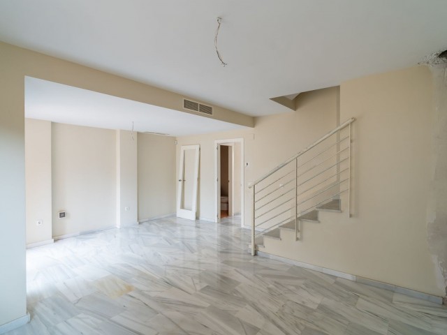 4 Slaapkamer Rijtjeshuis in Calahonda