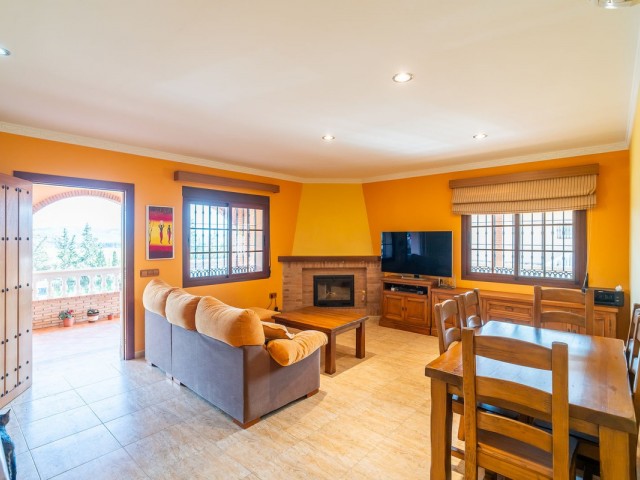 5 Bedrooms Villa in Mijas