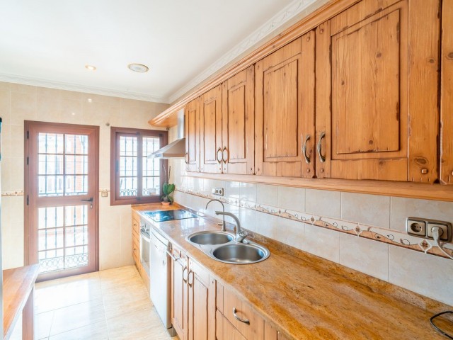 5 Bedrooms Villa in Mijas