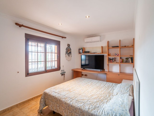 5 Bedrooms Villa in Mijas