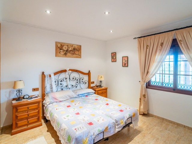 5 Bedrooms Villa in Mijas