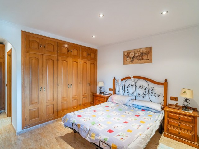 5 Bedrooms Villa in Mijas