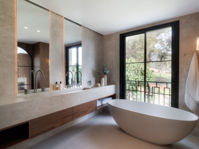 5 Schlafzimmer Villa in Nueva Andalucía