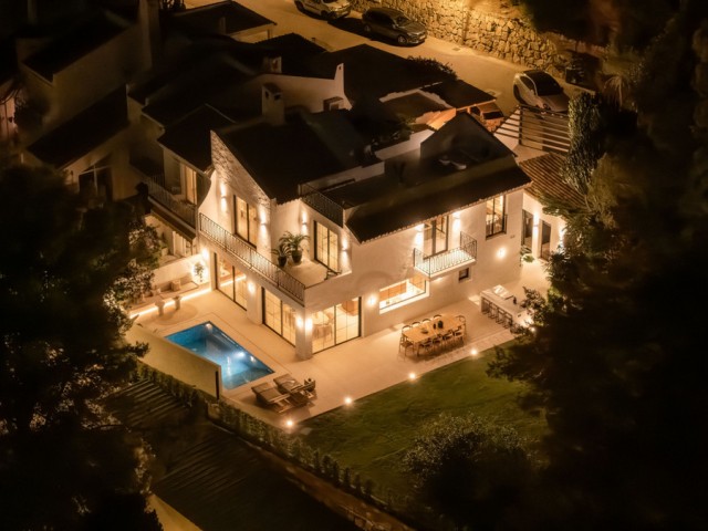 5 Schlafzimmer Villa in Nueva Andalucía