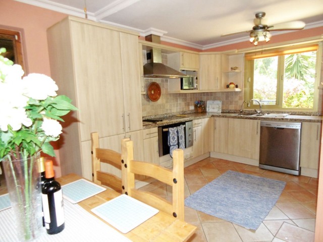 4 Schlafzimmer Villa in Sierrezuela