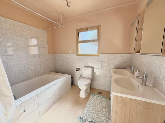 4 Makuuhuoneen Huvila Sierrezuela