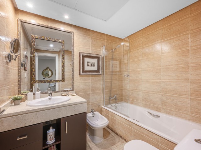 2 Soveroms Leilighet i Nueva Andalucía