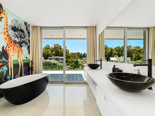 5 Schlafzimmer Villa in Marbella