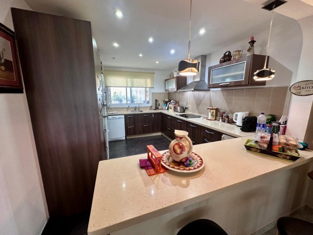 4 Schlafzimmer Reihenhaus in Estepona