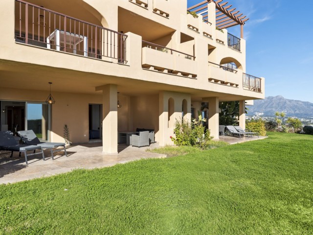 2 Sovrums Lägenhet i Benahavís