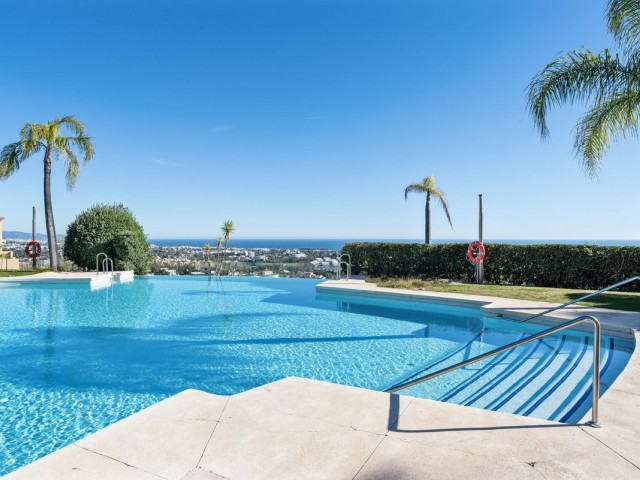 2 Sovrums Lägenhet i Benahavís