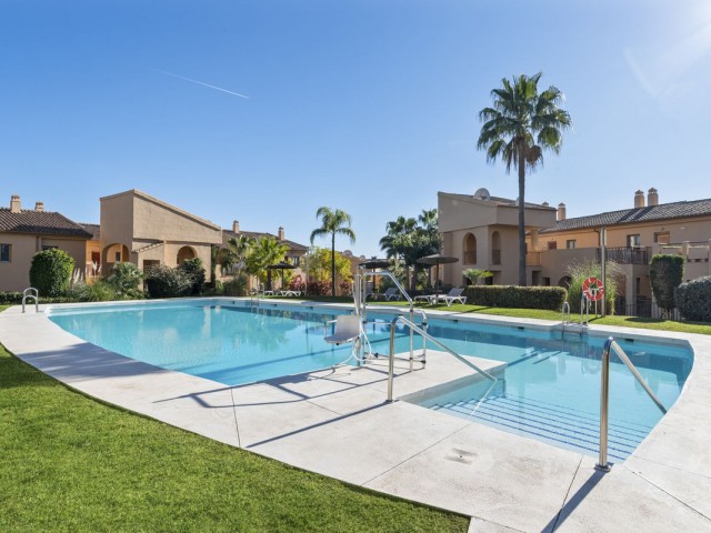 2 Sovrums Lägenhet i Benahavís