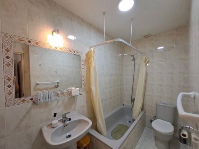 Comercial con 0 Dormitorios  en Marbella