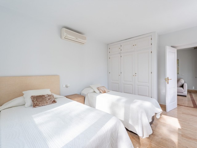 Apartment, Rio Real, R5317825