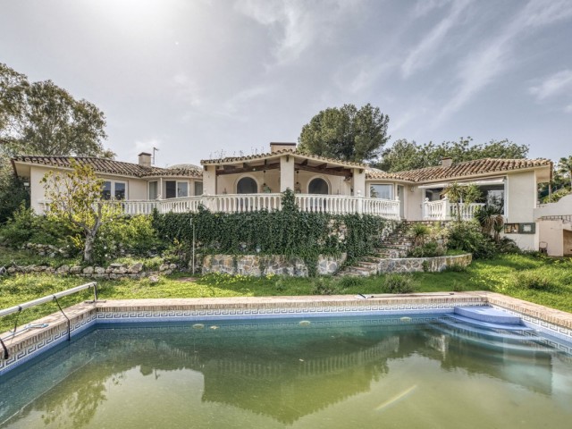 Villa, Los Almendros, R5330491