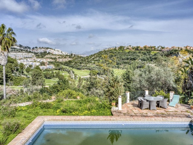 Villa, Los Almendros, R5330491