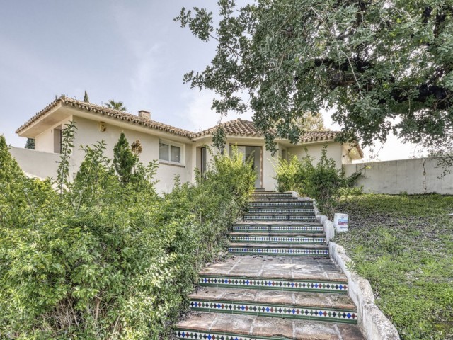 Villa, Los Almendros, R5330491