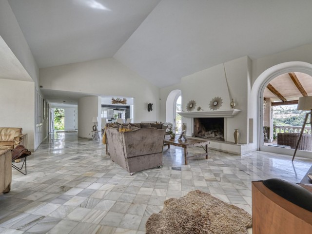 Villa avec 4 Chambres  à Los Almendros