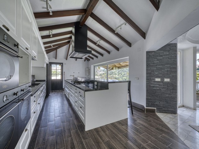 Villa avec 4 Chambres  à Los Almendros