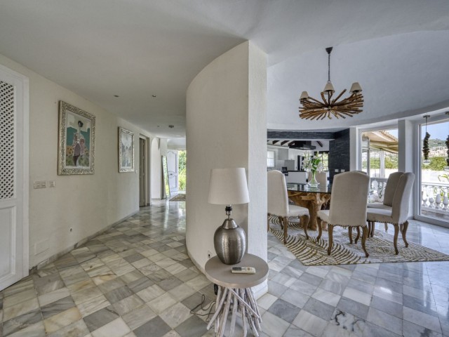 Villa avec 4 Chambres  à Los Almendros