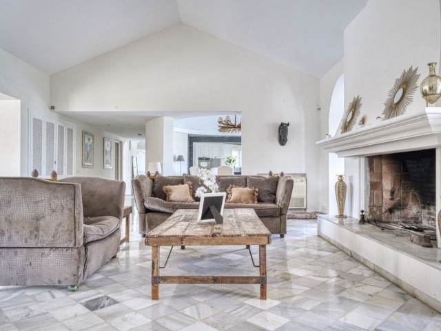 Villa avec 4 Chambres  à Los Almendros